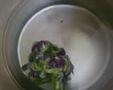 Foto langkah ke 1 dari resep Butterfly Pea Flower Passion Fruit Ice.