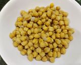 A picture of step 1 of Boiled Chana Masala.