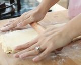 Foto langkah ke 7 dari resep Croissant Waffle (Croffle) Devina Hermawan.