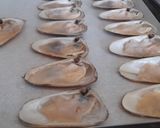 Foto del paso 1 de la receta: Machas a la parmesana