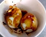 รูปขั้นตอนการทำที่ 2 ของ น่องติดสะโพกไก่ไข่พะโล้