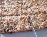 A picture of step 5 of Almond and Fig Crumble Bars.