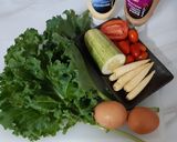 รูปขั้นตอนการทำที่ 1 ของ "สลัดผักเคลไข่ยางมะตูม"🍀🥚Kale Salad with Soft-Boiled Egg