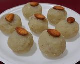 ओल्या नारळाचे लाडू (olya naralache ladoo recipe in marathi) रेसिपी स्टेप 3 फोटो 