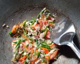 Foto langkah ke 3 dari resep Tumis jamur kuping dengan buncis.