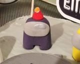 A picture of step 9 of Vickys 'Among Us' Cake Decoration Idea.