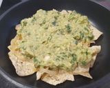 Foto del paso 2 de la receta: Nachos con guacamole y cebolla caramelizada