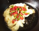 รูปขั้นตอนการทำที่ 2 ของ เมนูพริกหวานเจียวไข่