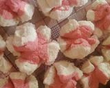 Foto langkah ke 7 dari resep Bolu Kukus Mekar Kreasi Merah Putih.