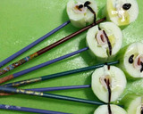 Foto del paso 4 de la receta: Piruletas light de pepinos rellenos
