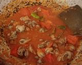 Foto langkah ke 4 dari resep Tumis Kerang Balado.