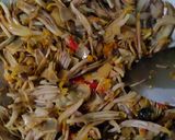 Foto langkah ke 3 dari resep Tumis Jantung Pisang teri nasi & sereh.