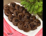 A picture of step 4 of Choco Chips Mini Cake.