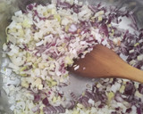 Foto del paso 3 de la receta: Alubias con sepia y panceta curada