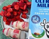 Foto langkah ke 1 dari resep Jus Strawberry Yakult.