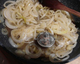 Foto del paso 3 de la receta: Cebolla confitada al vino blanco