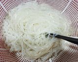 Hình bước làm 1 của món Miến xào tim cật heo