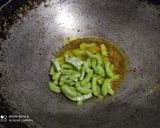 पडवळ डाळींब्यांची भाजी (padval dalibyachi bhaji recipe in marathi) रेसिपी स्टेप 3 फोटो