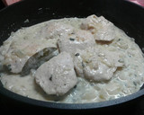 Foto del paso 6 de la receta: Filetes de solomillo de pavo a la crema