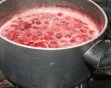 A picture of step 3 of Cranberry gelatin.