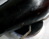 Foto del paso 1 de la receta: Berenjena ahumada, rellena con queso a la milanesa 🍆
