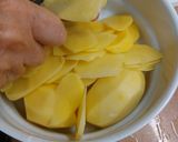 Foto del paso 1 de la receta: Pimientos italianos🇮🇹 rellenos de tortilla de patata española🇪🇦