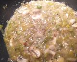 A picture of step 5 of Leek and mushroom 🍄 sauce.