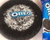 A picture of step 8 of Oreo biscuit Cake.