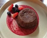 Foto del paso 12 de la receta: Lava cake con salsa de frutos rojos