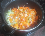Foto del paso 2 de la receta: Crema de calabaza, zanahoria y garbanzos con espaguetis de zanahoria