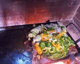 Foto del paso 3 de la receta: Costeletas a la plancheta con verduras