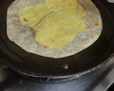 A picture of step 11 of Grill chicken Omelette Frankie.