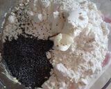 A picture of step 3 of Banana Cake with poppy seeds.