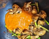 Foto del paso 6 de la receta Spaguetini con salsa de cebolla y pimiento rojo