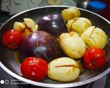 A picture of step 3 of Stuff Potato Tomato and brinjal.
