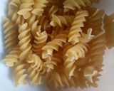 A picture of step 1 of Express pasta with cheese.