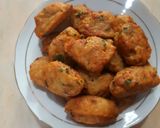 Foto langkah ke 7 dari resep Perkedel kentang spesial sosis.