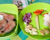Foto langkah ke 1 dari resep Patin bumbu kuning.