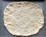Vékony, ropogós pizza recept fázis 10 fotója