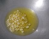 પાલક ગાર્લિક ખીચડી (Palak Garlic Khichdi Recipe In Gujarati) રેસીપી સ્ટેપ7ફોટો