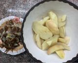 A picture of step 1 of Aloo walay Parathay.