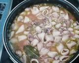 Foto del paso 3 de la receta Chipirones en su tinta con arroz blanco