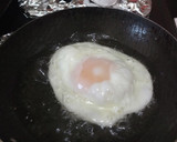 Foto del paso 1 de la receta: Huevos estrellados con salsa de semillas