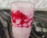 स्ट्रॉबेरी मिल्क शेक (strawberry milkshake recipe in hindi) रेसिपी चरण 4 फोटो