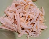 Hình bước làm 2 của món Bún trộn ức gà eat clean