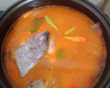 Foto langkah ke 3 dari resep Sup Nila Asam Kemangi.