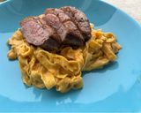 Sült kacsamell sült zöldséges szósszal, házi szélesmetélttel recept fázis 6 fotója