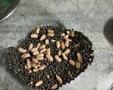 A picture of step 1 of Dal Makhani.