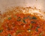 A picture of step 2 of Baked egg with red sauce.
