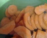 Foto langkah ke 1 dari resep Sayur Bening Bayam Wortel.